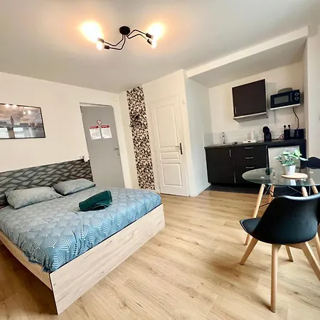 Ideal Pro I Centre-ville & Parking Gratuit * Châtellerault