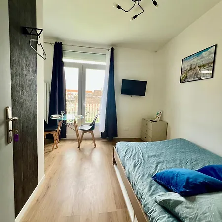 Ideal Pro I Centre-ville & Parking Gratuit Apartment Chatellerault