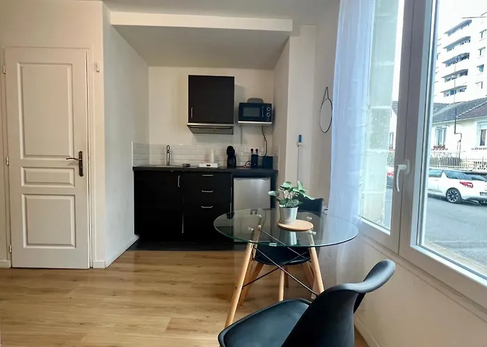 Ideal Pro I Centre-ville & Parking Gratuit Apartamento *