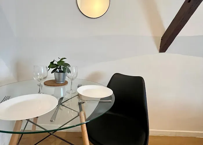 Apartment Ideal Pro I Centre-ville & Parking Gratuit