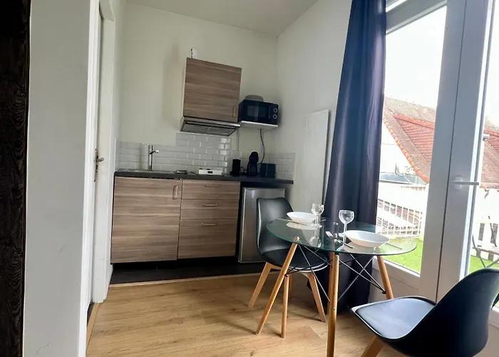 Apartment Ideal Pro I Centre-ville & Parking Gratuit